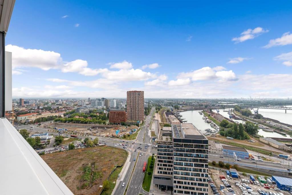 On The Danube, City Center, Free Parking Pressburg Exterior foto